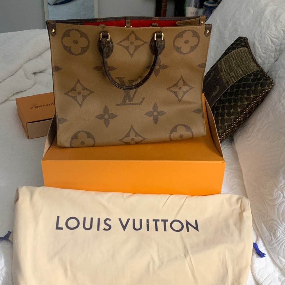 Louis Vuitton Tan and Brown Monogram Shopper Tote with Red Interior - Picture 2 of 6
